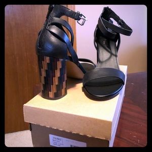 Crown Vintage Sandal w/color block heal